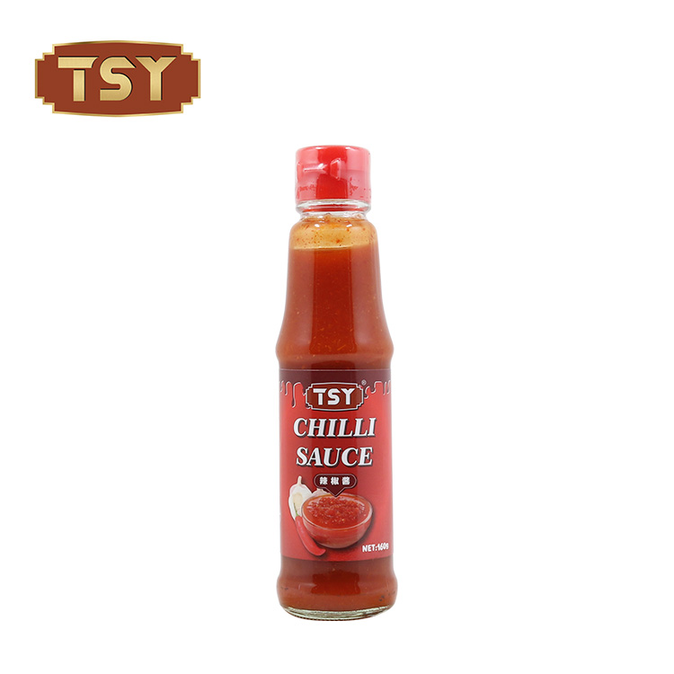Einfache hausgemachte Chilisauce (rote Chilisauce)